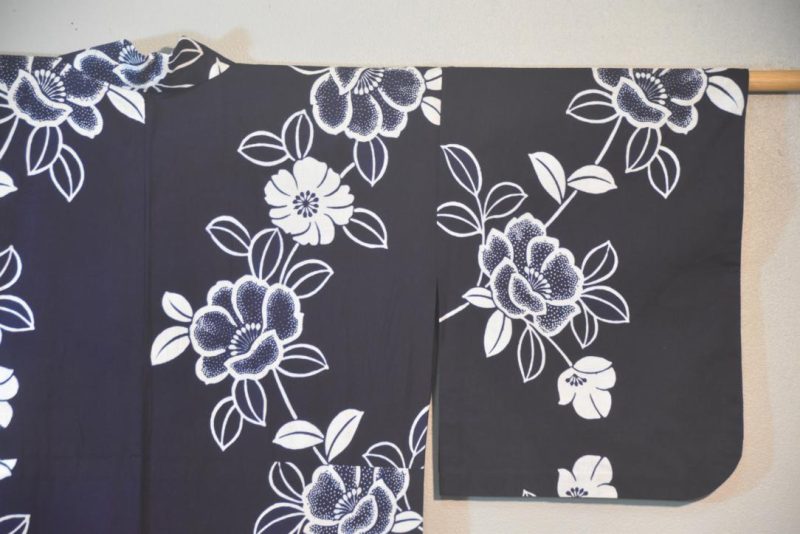 Navy Blue and White Vintage Japanese Cotton Yukata - Image 6