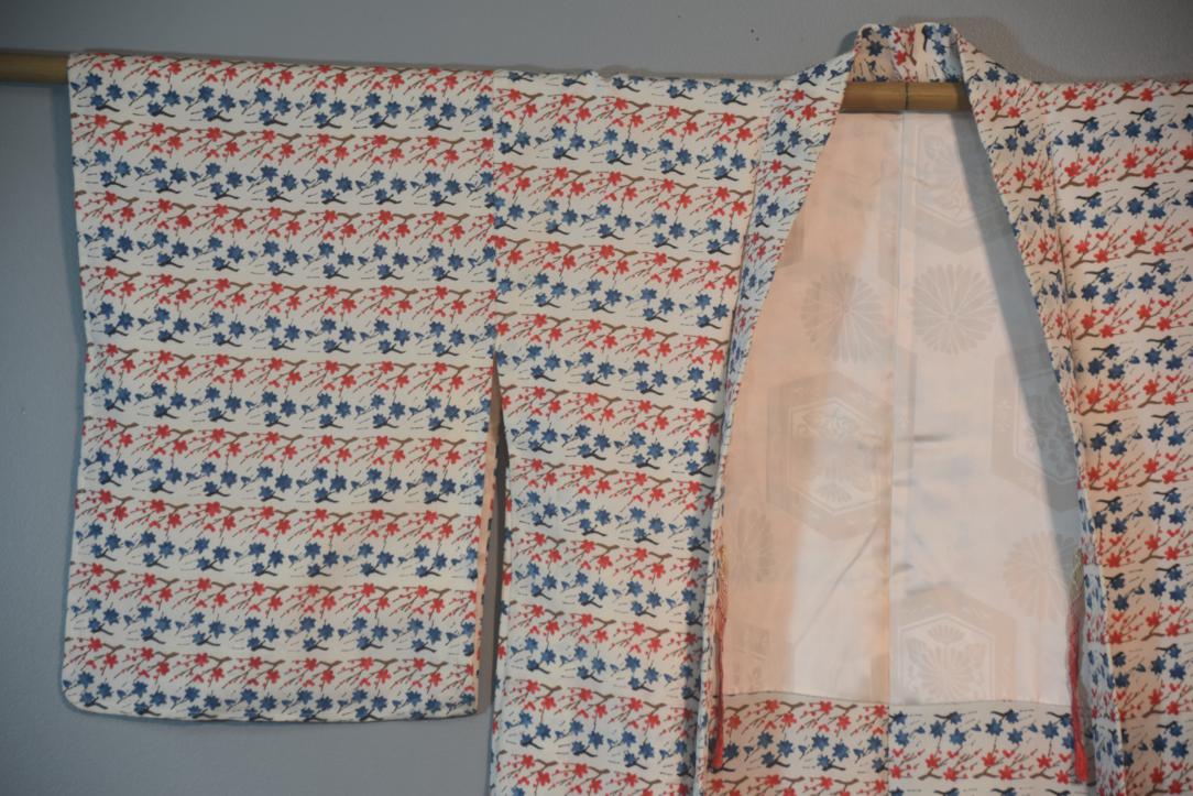 Blue Red Flowers Vintage Japanese Haori Jacket - Image 5