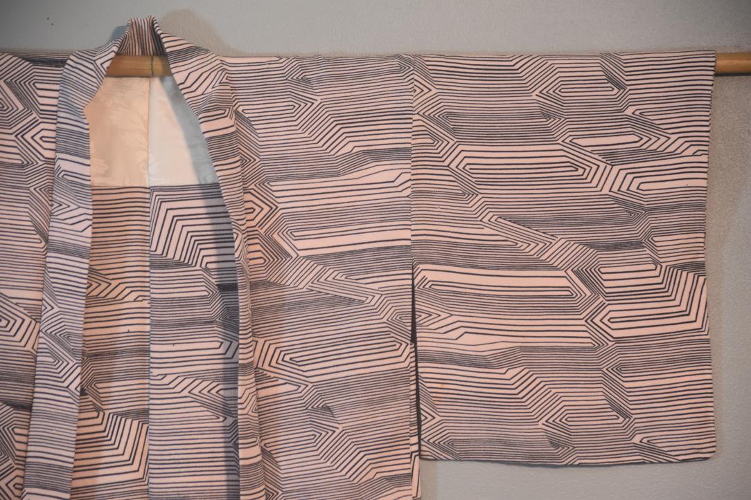 Palest Pink Geometric Vintage Japanese Silk Haori Jacket - Image 5
