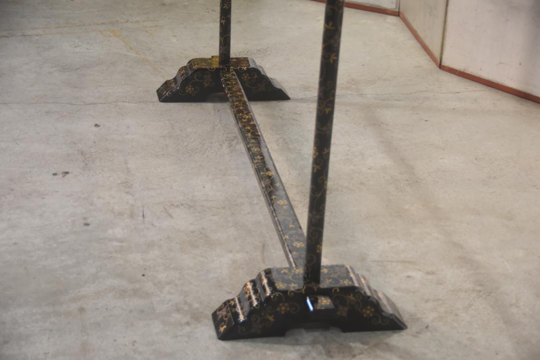 Japanese Lacquered Kimono Stand Width:1815mm - Image 9