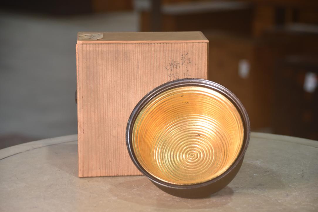Wooden Bowl Set of 2 - Silver & Gold in a Wooden box Width:150mm - Image 4