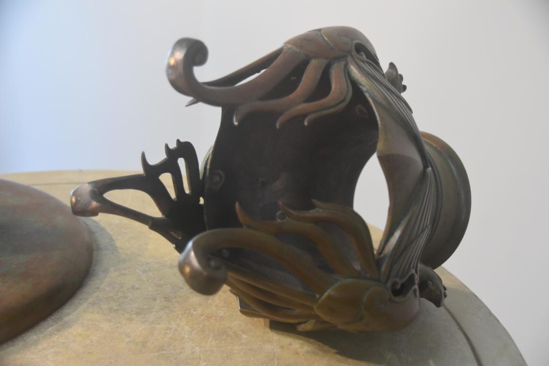 Phoenix Design Bronze Usubata Vase Width:300mm - Image 3