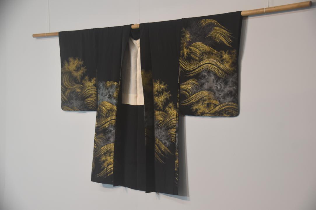 Gold and Silver Waves Haori Jacket - Image 9