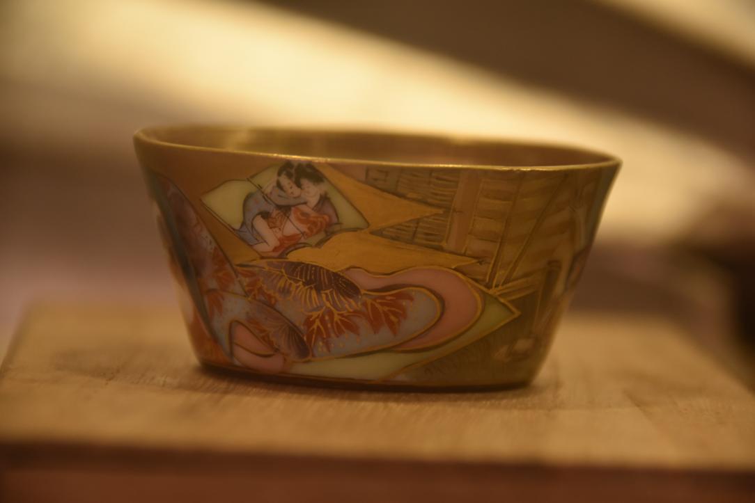 Shunga Kutani Pottery Sake Cup Width:57mm - Image 3