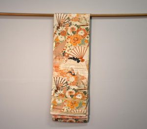 231963