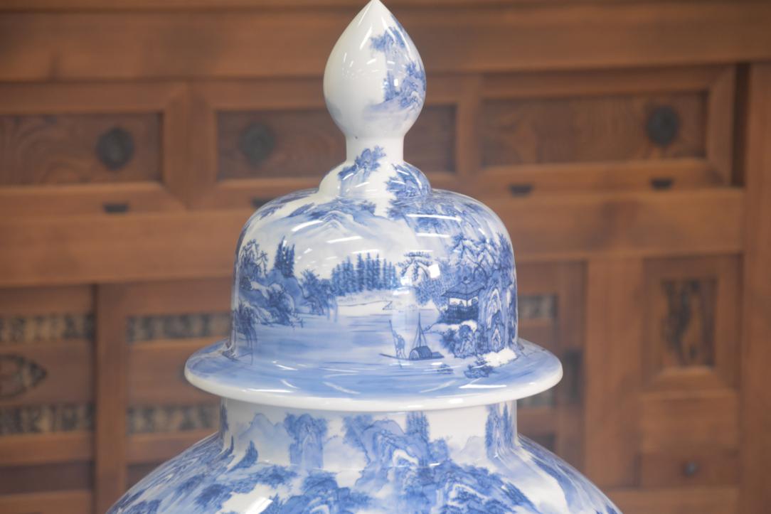 A Large Blue and White Japanese Lidded Imari Vase and Stand Height:1200mm - Image 2