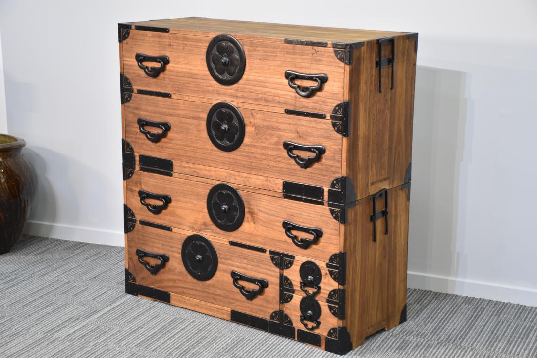 Antique 2 Section Campaign Chest (Clothing Chest) Width:1030mm - Image 4