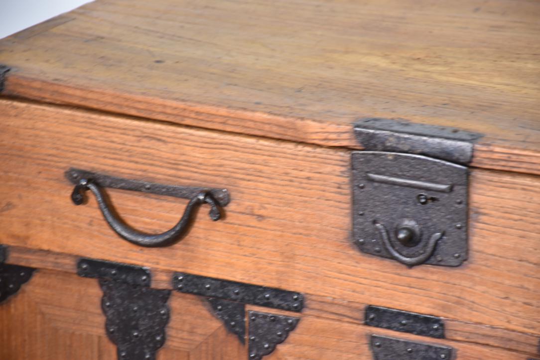 Meiji Period Tokyo Region Merchant's Chest in Paulownia Circa:1890 Width:780mm