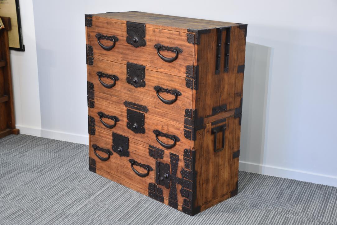 Antique 2 Section Campaign Chest (Clothing Chest) Width:935mm - Image 9