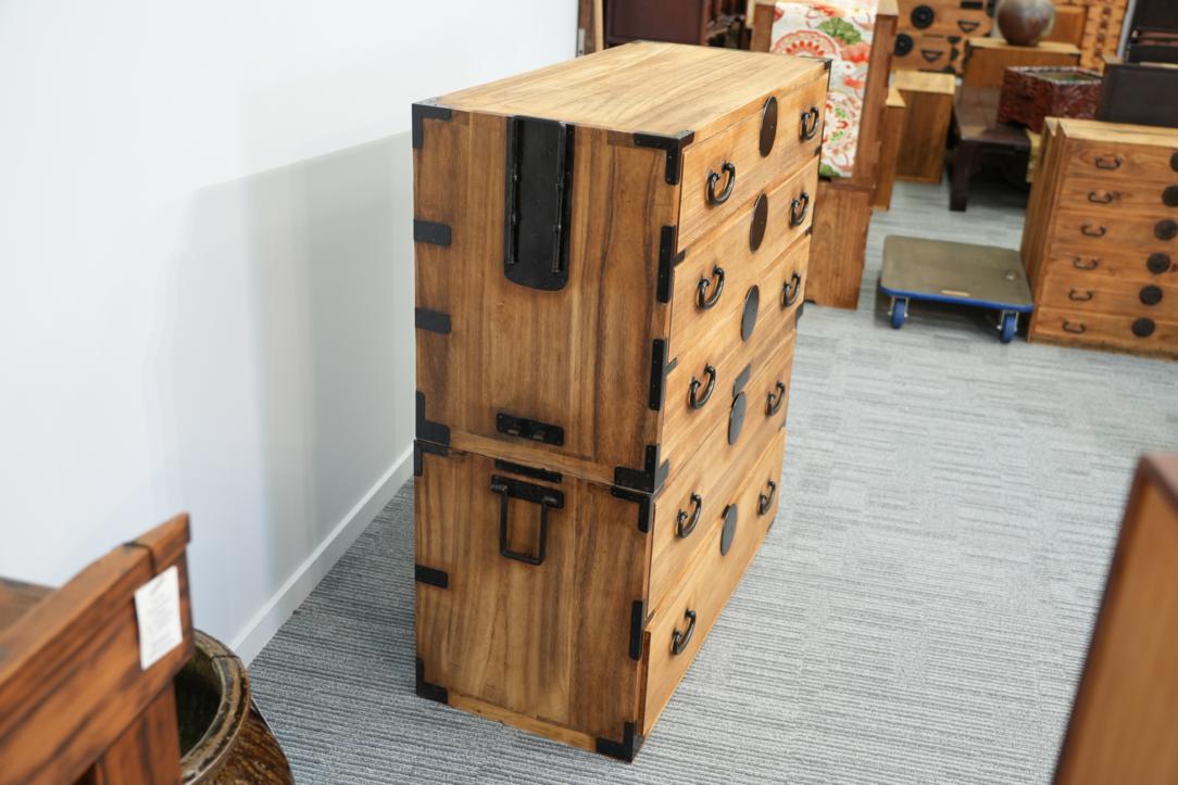 Antique 2 Section Isho Dansu (Clothing Chest) Width:940mm - Image 4