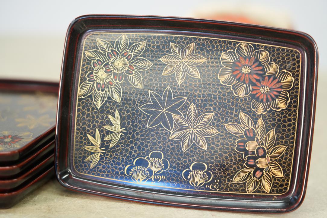 Set of 5 Japanese Lacquered Wood Plates Autumn Foliage and Flowers - Image 5