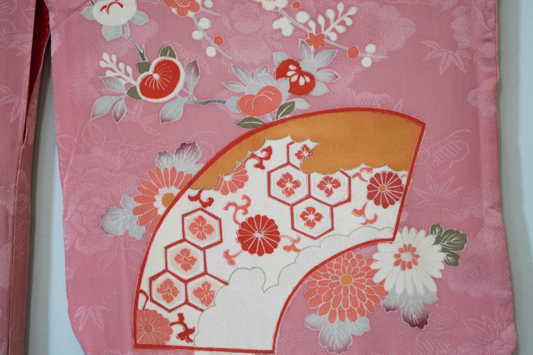 Fans and Flowers Pink Jacquard Japanese Silk Kimono - Image 2