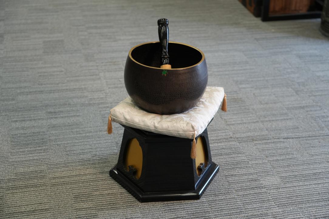 Japanese Buddhist Rin Bell, Stricker and Stand Height:550mm - Image 5