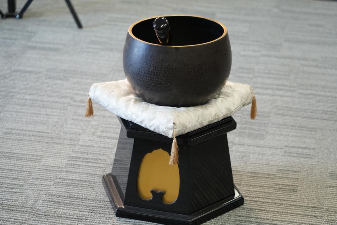 Japanese Buddhist Rin Bell, Stricker and Stand Height:550mm - Image 3