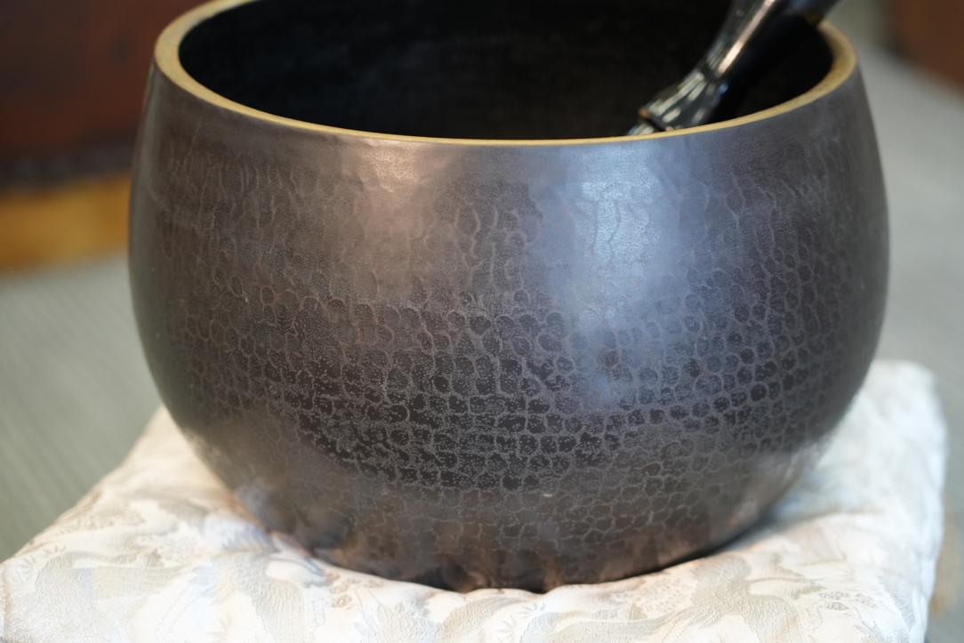 Japanese Buddhist Rin Bell, Stricker and Stand Height:550mm - Image 2