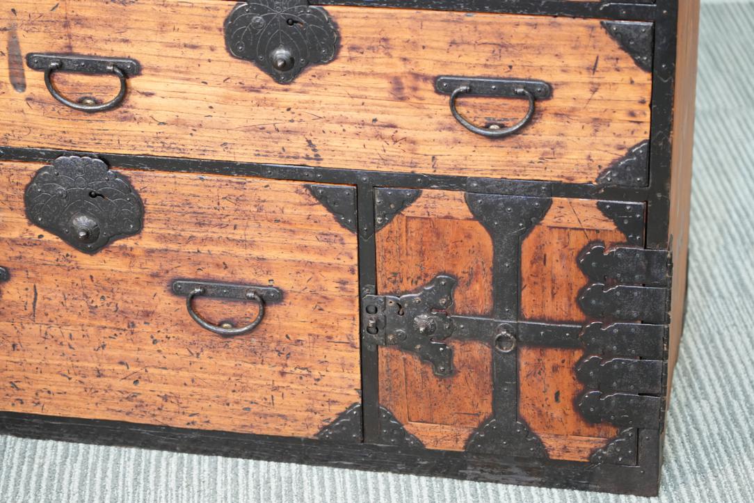 A very rare extra-wide Edo Period Sendai region Chest Width:1630mm - Image 12