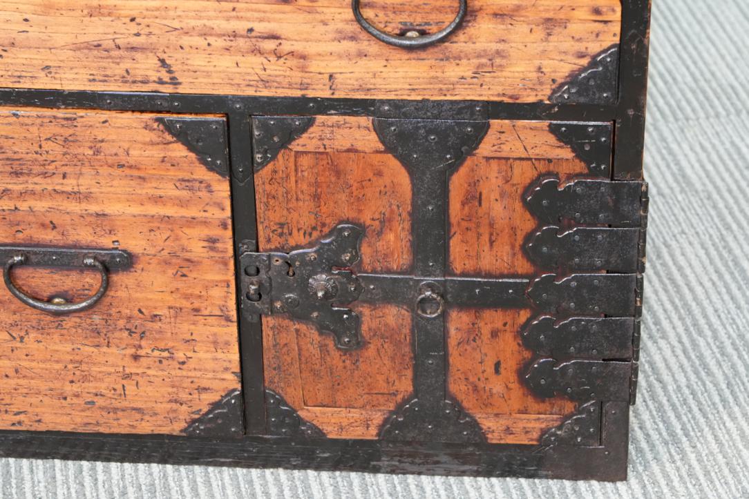 A very rare extra-wide Edo Period Sendai region Chest Width:1630mm - Image 5