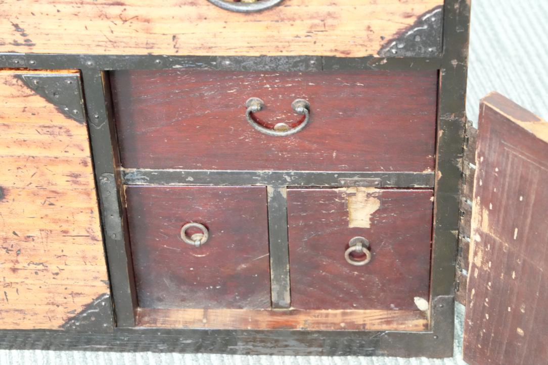 A very rare extra-wide Edo Period Sendai region Chest Width:1630mm - Image 4