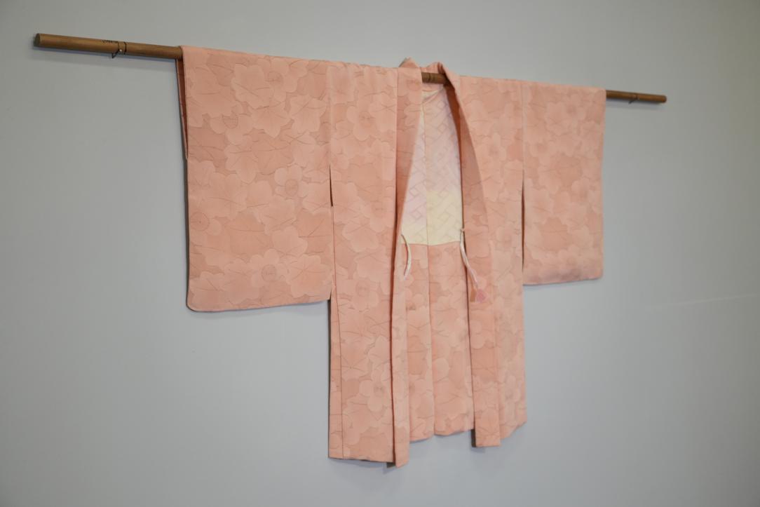 Crepe Silk and Peaches Vintage Japanese Haori Jacket - Image 4