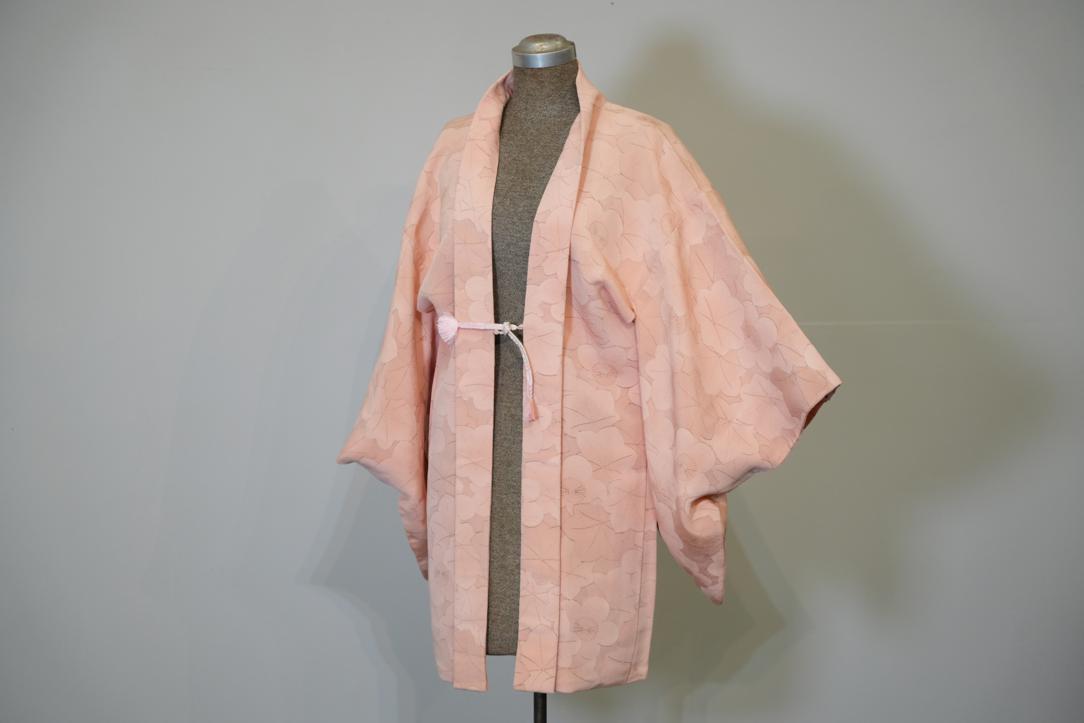 Crepe Silk and Peaches Vintage Japanese Haori Jacket - Image 5